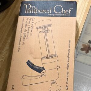 Pampered chef cookie press